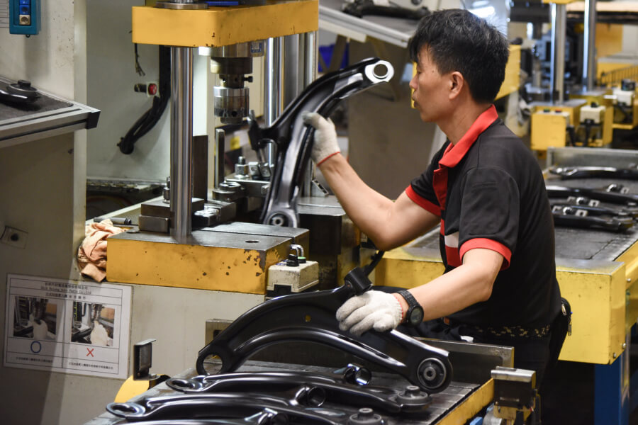 SH Auto Parts aplica estándares de calidad IATF a los bujes de brazo de control