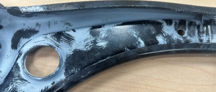 El componente de SH Auto Parts muestra las mismas características de formado progresivo que el original OEM, un indicador de fabricación en acero SHPE de alta calidad y alta resistencia a la tracción.