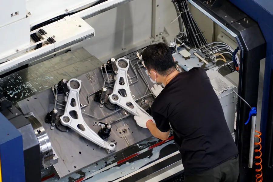 Piezas de suspensión de auto mecanizadas | SH Auto Parts-3