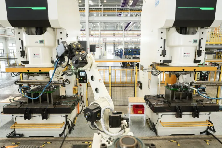 Calidad en fabricación de componentes automotrices | SH Auto Parts-1